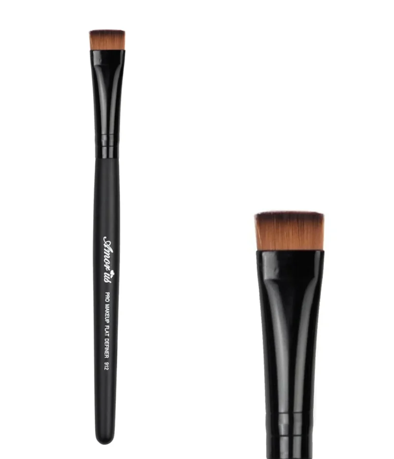 Flat definer brush